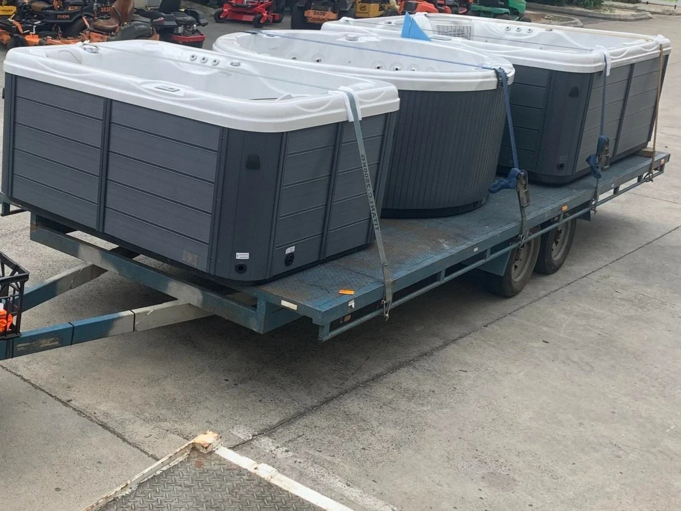 Crane truck spa lift